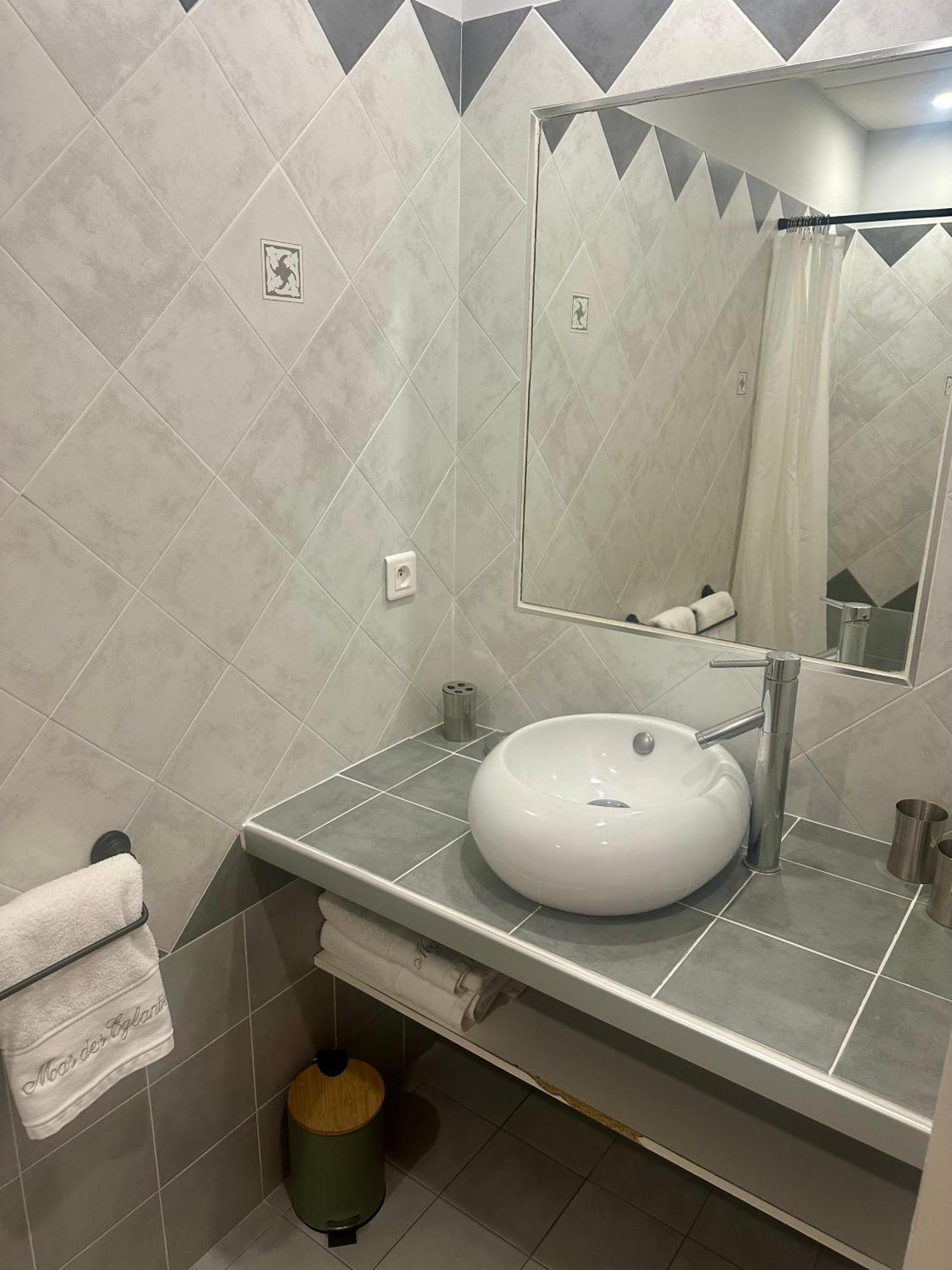 Le Mas Des Eglantiers Propiac Dış mekan fotoğraf